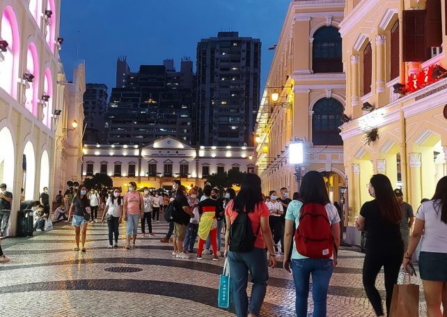 Government pauses tourism tax