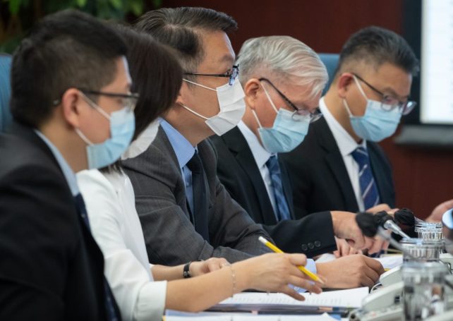 Lawmakers call for better deal for employees