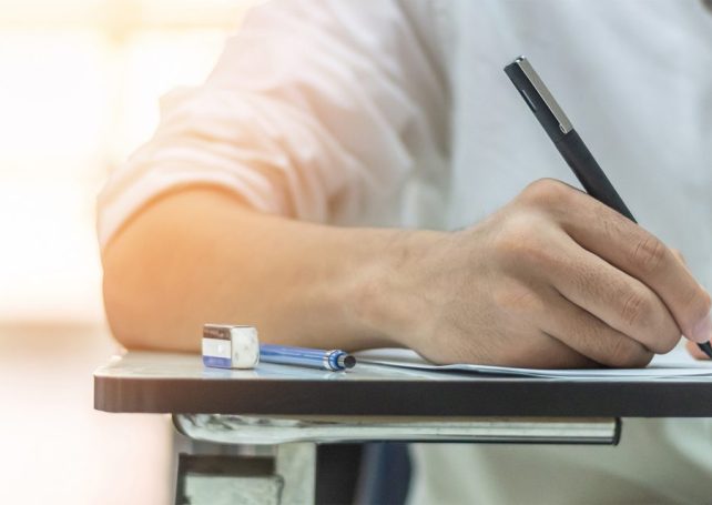 Civil service hopefuls will have to pay admission exam fee