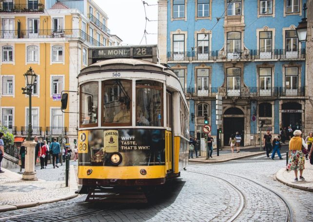 Direct flights between Portugal and China resume