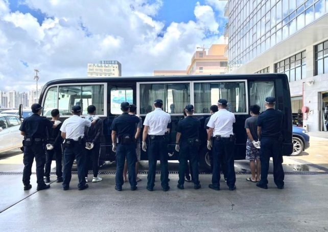 Customs officers swoop on human smugglers off Coloane