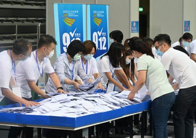 Election workers and voters get an official thank-you