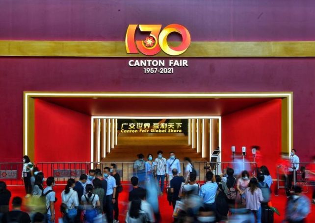 Chief Executive Ho Iat Seng discusses future plans with top officials in Guangzhou