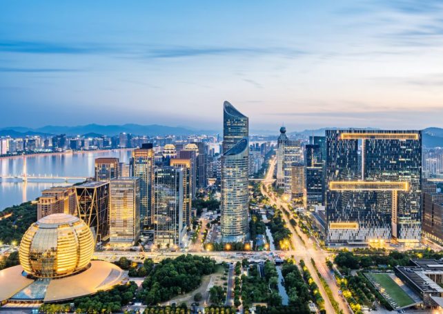 Chief Executive Ho Iat Seng pays duty visit to mainland