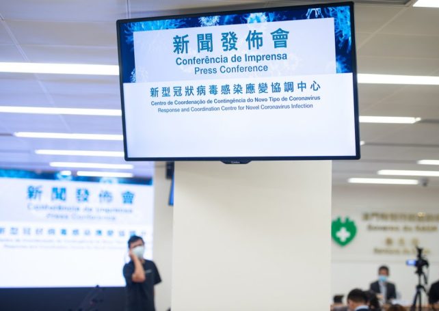 Health workers tackle new Covid-19 cases from overseas