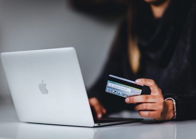 Fraudsters scam more than MOP 500,000 from two victims in Macao