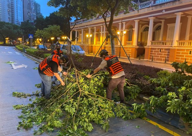 Typhoon Signal No 3 now in effect; to remain until early tomorrow morning