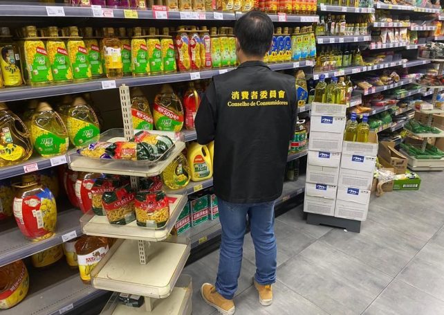 Inspectors to step up monitoring of shops’ Covid-19 precautions