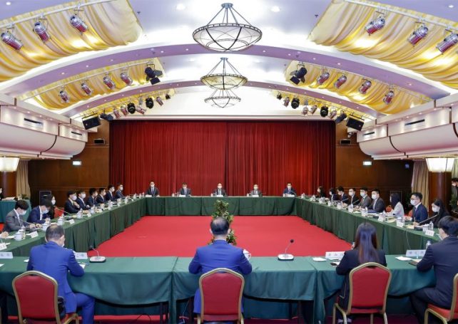 All-China Youth Federation members put forward suggestions for CE’s policy address