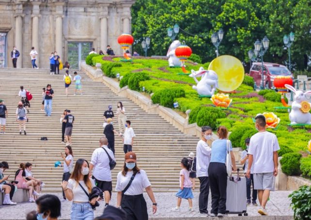 34,000 visitors recorded during Mid-Autumn Festival