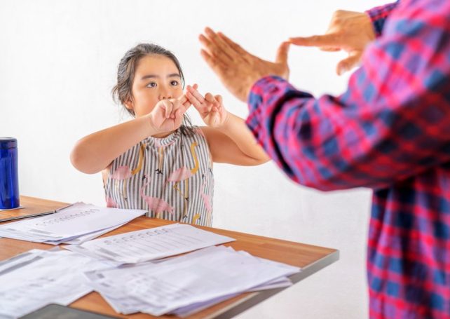 Macao must support the deaf and hearing-impaired, says association president
