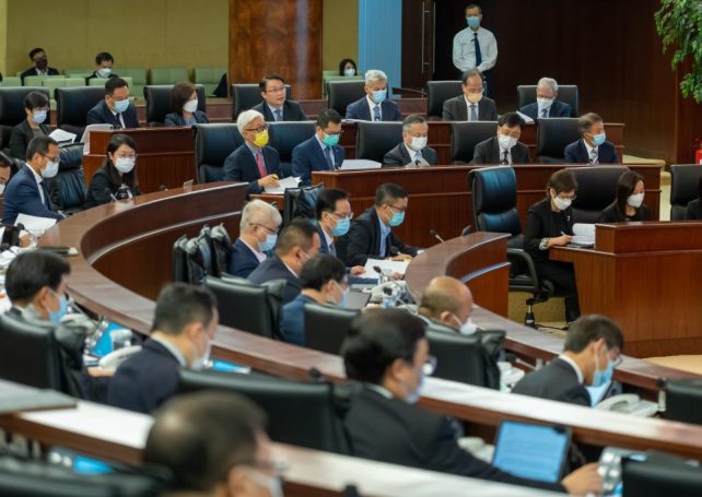 Finance Secretary expects steady economic recovery for Macao next year