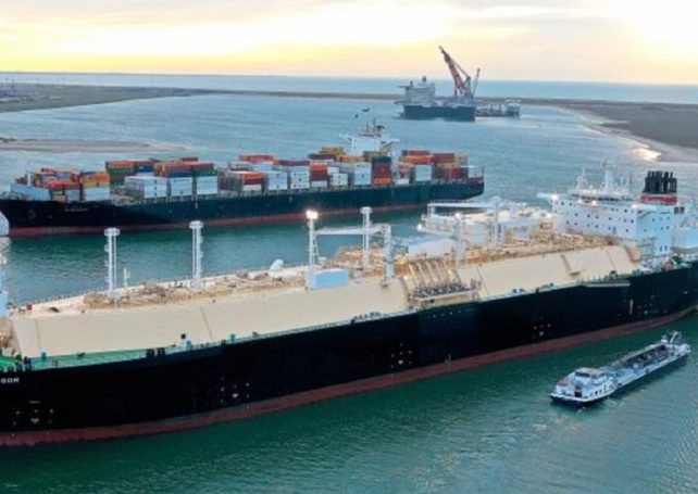 First tanker with LNG from Mozambique arrived in Spain