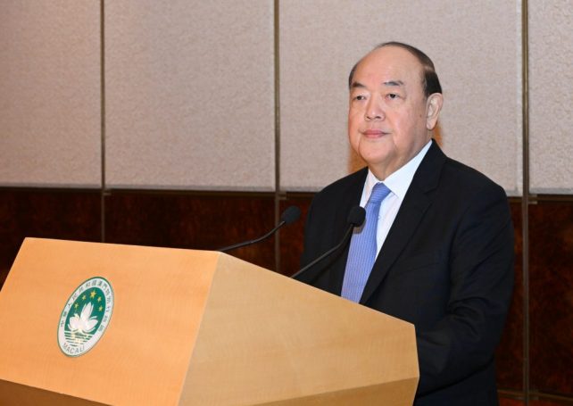 Chief Executive urges Macanese to promote Macao internationally
