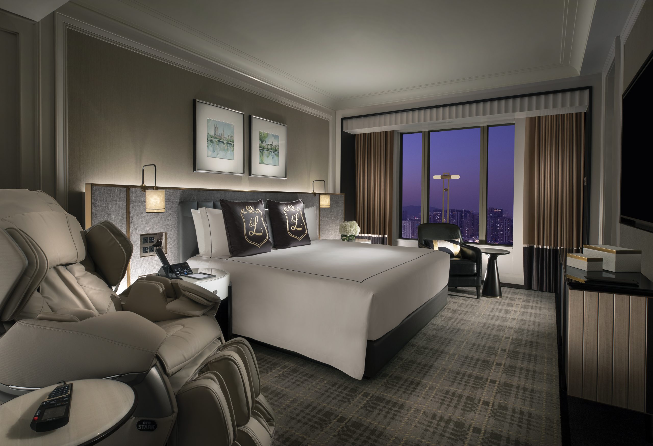 Average hotel occupancy rates rose in April, but the average length of stay remained static