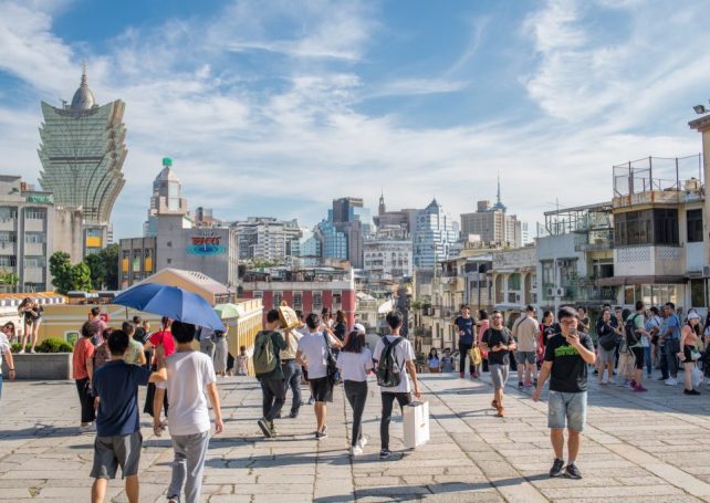 Visitor arrivals over the Dragon Boat Festival holiday exceed industry expectations