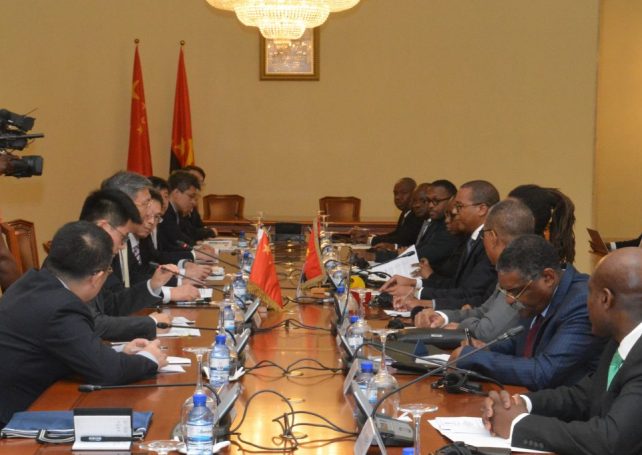Angola pushes for closer business ties with China
