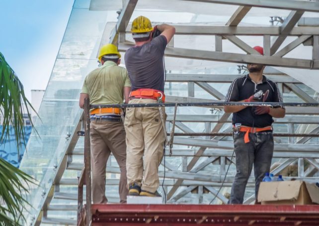 The stream of incoming non-resident workers is slow