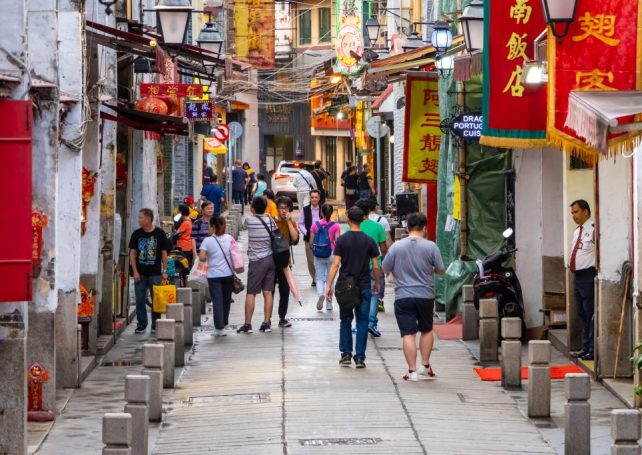 Rua da Felicidade will be open to foot traffic only on Friday