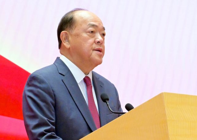 The Chief Executive says Macao has a ‘different’ view on residency for Portuguese