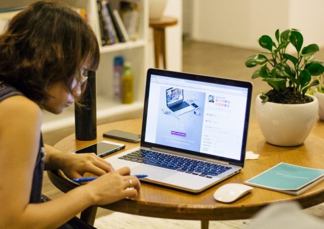 Young professionals don’t feel like the government invests enough in them, survey shows