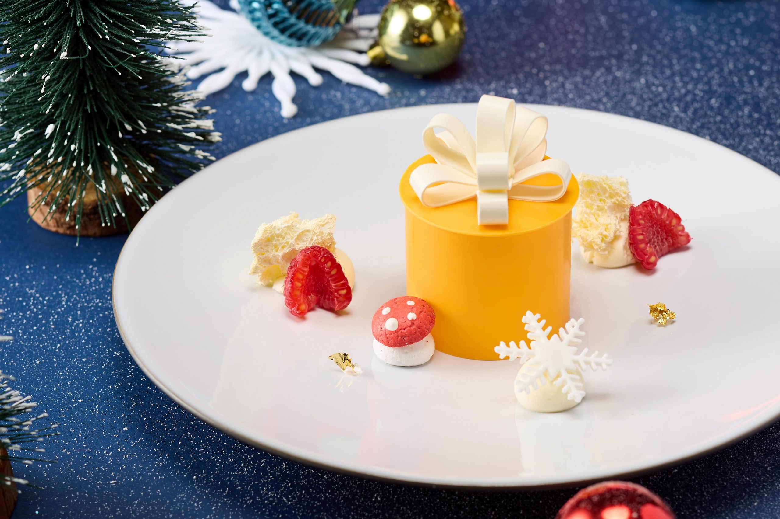As enticing as presents under the tree, The Gift Box combines crunchy pecans with refreshing pear and cranberry flavours
