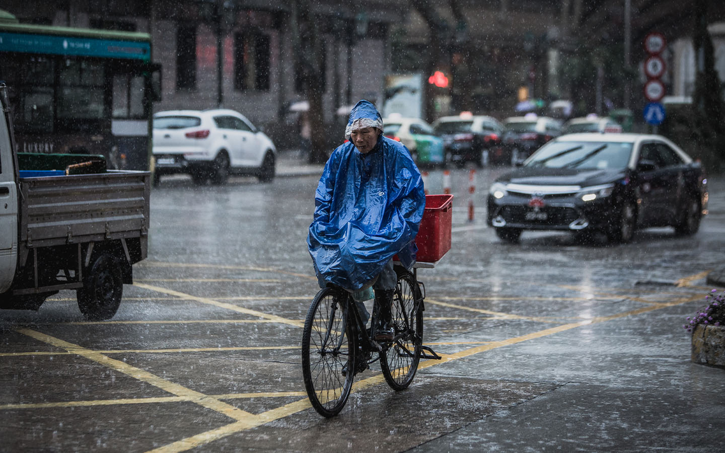 Get set for a wet and thundery weekend, meteorologists warn