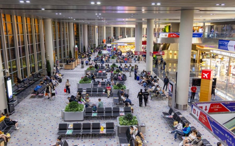 Macao’s airport passenger volume nudges upward in the first quarter