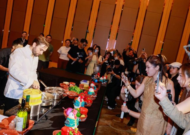Macao Week tourism roadshow kicks off in Wuhan 