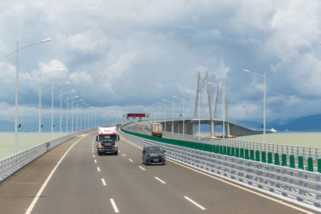 Hong Kong expands cross-boundary car scheme for Macao bridge Hong Kong expands cross-boundary car scheme for Macao bridge